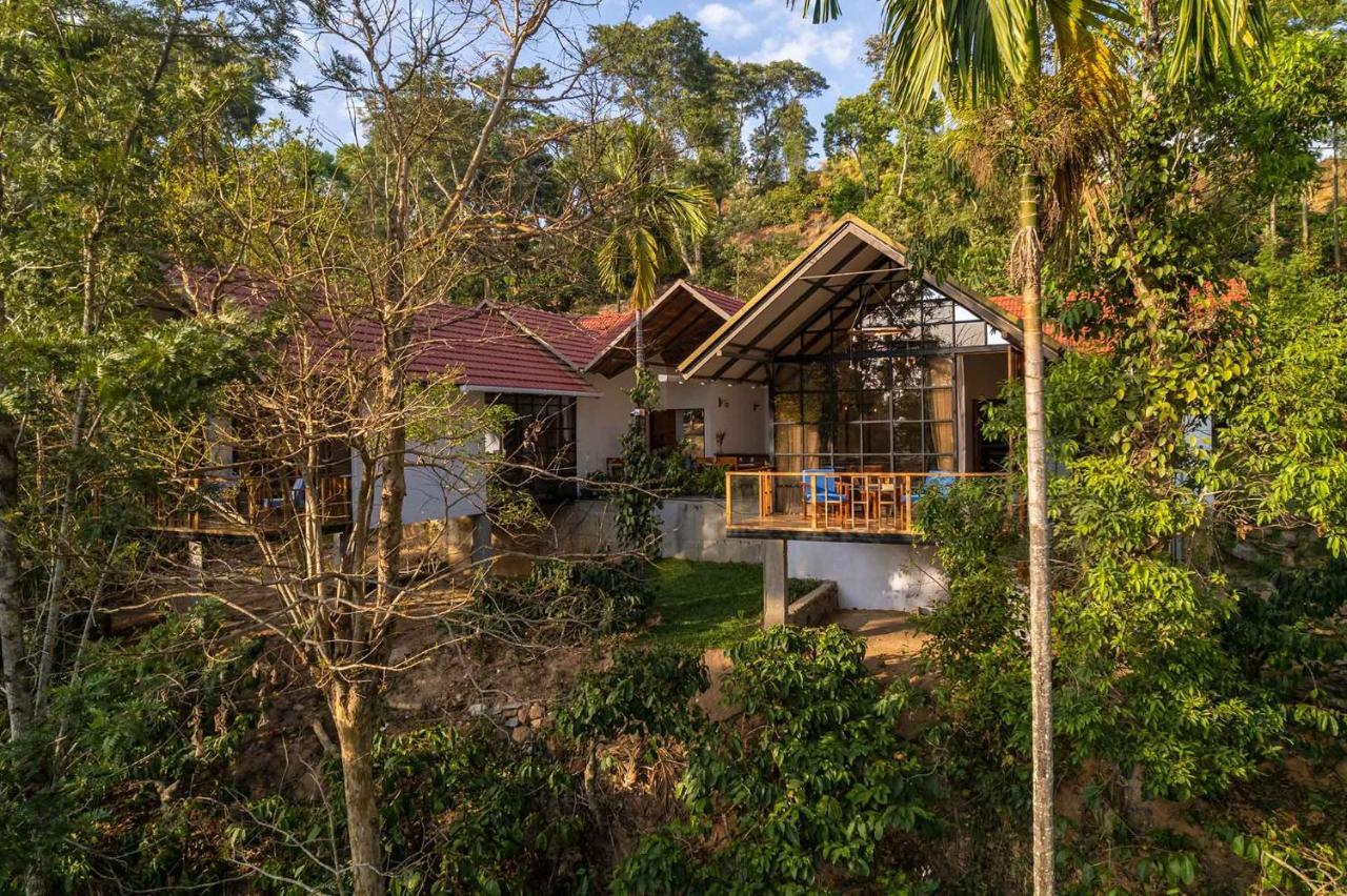 Stayvista At Cicada Chikmagalur 2Bhk Breakfast Included With Amazing View Zewnętrze zdjęcie
